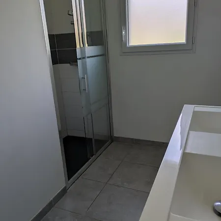 Maison Recente 6 Personnes 아르젤레가조스트
